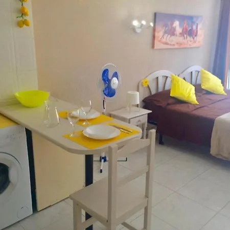 323 Borinquen Accommodation, Centrico, Con Piscina Apartman